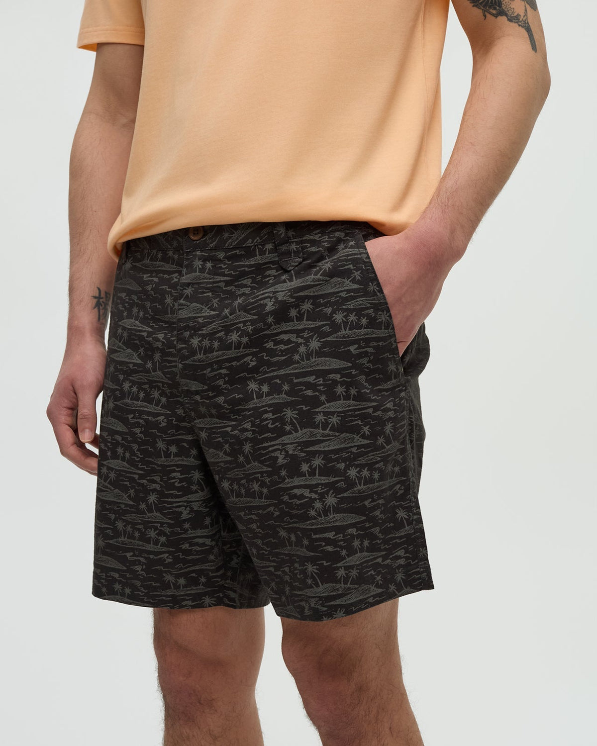 Hemp Latitude 7" Short — Meteorite Black Palm by Tentree — view 2