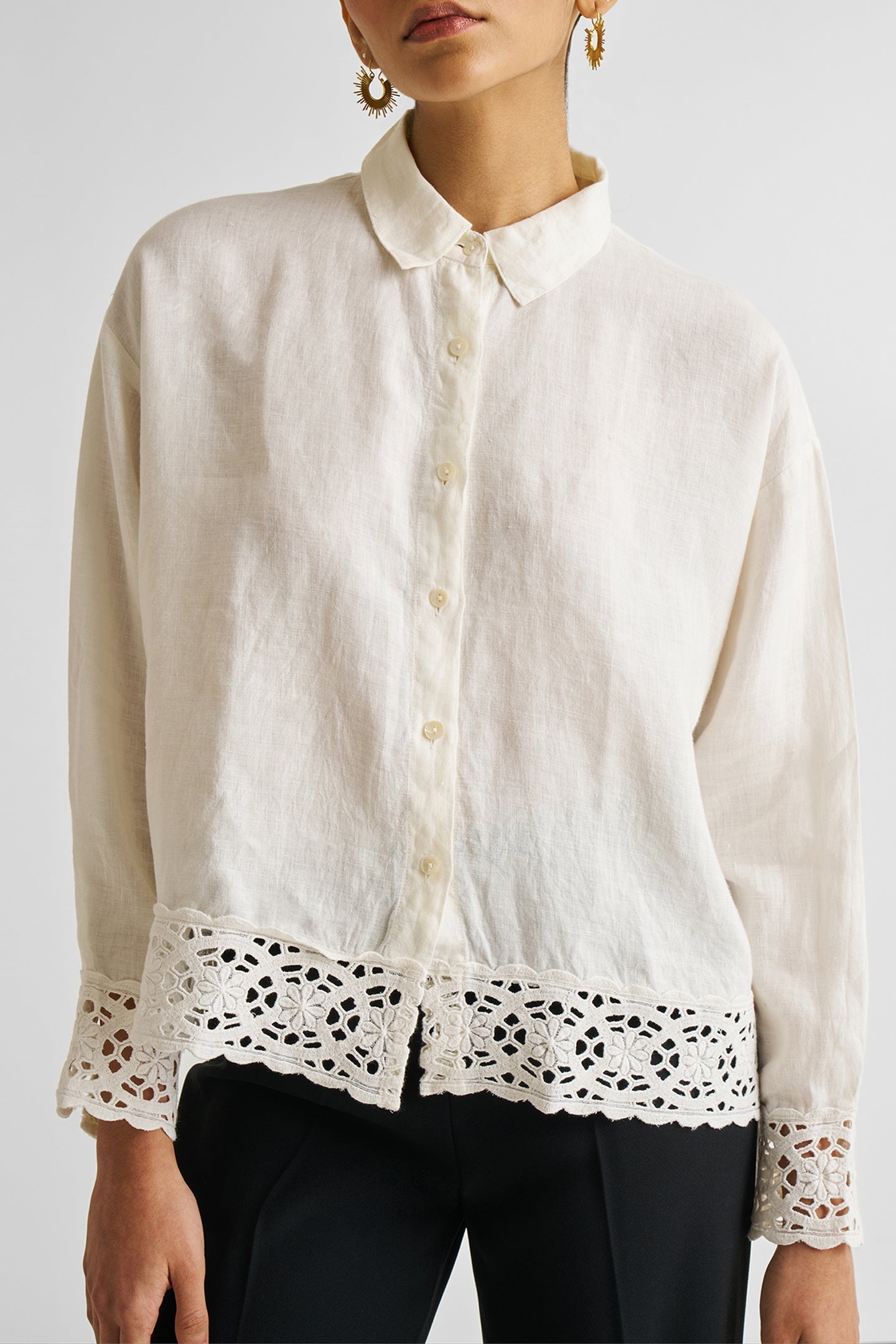 Button-down with Lace Shirt in Off-white