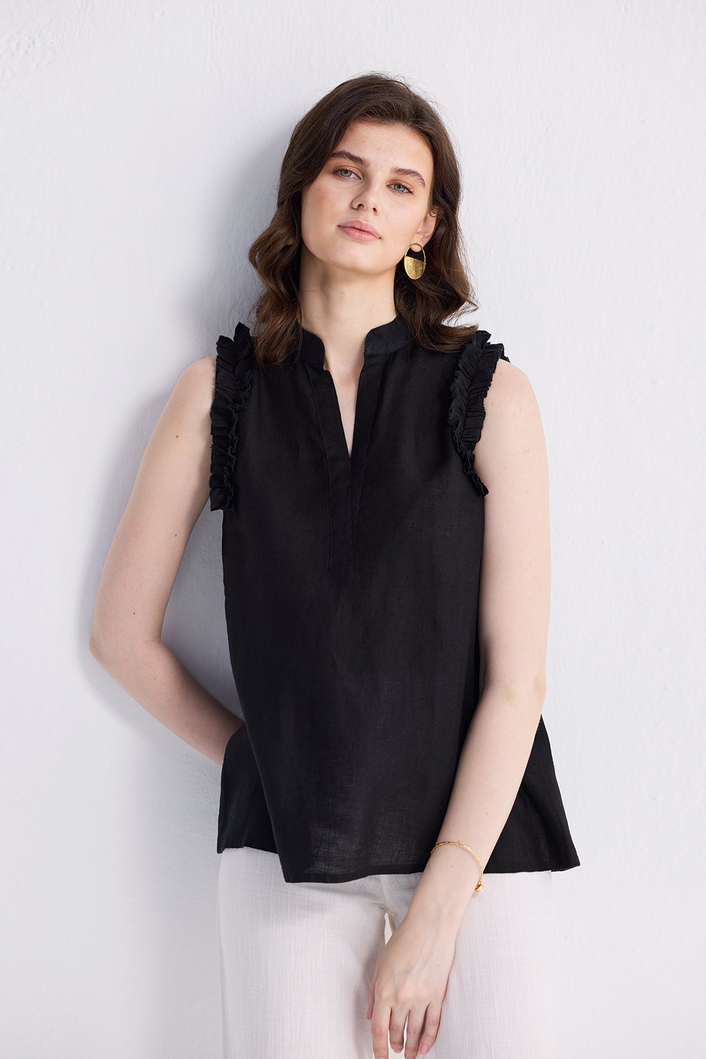 Sleeveless Hemp Top with Ruffles in Black